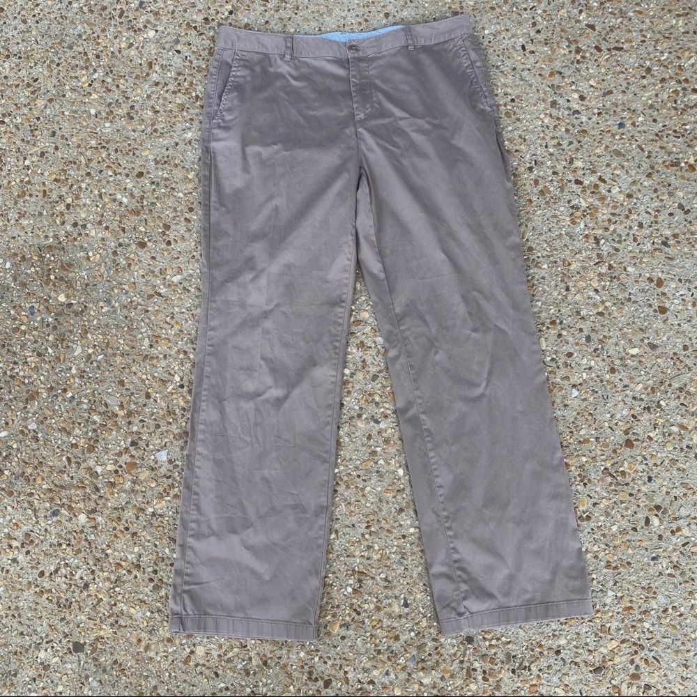 L.L. Bean Like New Favorite Fit Straight Leg Khaki Pants Size 14